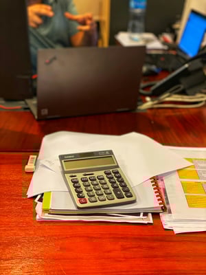 analog-calculator-on-desk